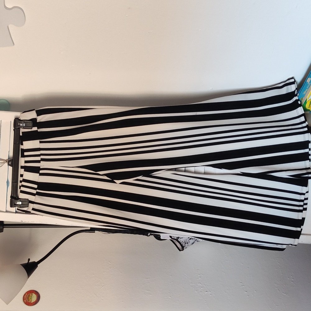 Pinstripe stretch pants
